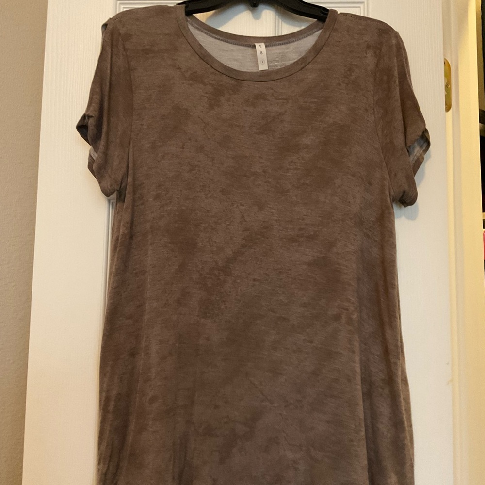 Cut-out Sleeve Tee